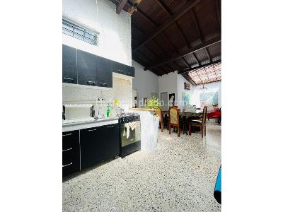 Casa de 5 alcobas en venta en Simon Bolivar, Medellín, 240 m² · foto 7 de 20