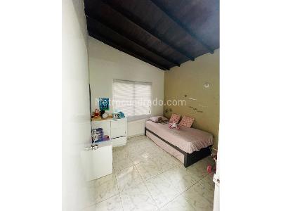 Casa de 5 alcobas en venta en Simon Bolivar, Medellín, 240 m² · foto 18 de 20