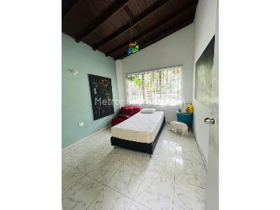 Casa de 5 alcobas en venta en Simon Bolivar, Medellín, 240 m² · foto 19 de 20
