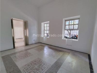 Casa de 5 alcobas en venta en Prado Centro, Medellín, 420 m² · foto 2 de 10