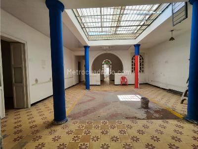 Casa de 5 alcobas en venta en Prado Centro, Medellín, 420 m² · foto 4 de 10