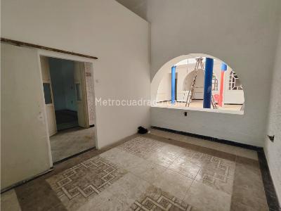 Casa de 5 alcobas en venta en Prado Centro, Medellín, 420 m² · foto 5 de 10
