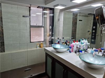 Apartamento de 5 alcobas en venta en Loma De Alejandria, Medellín, 316 m² · foto 12 de 20