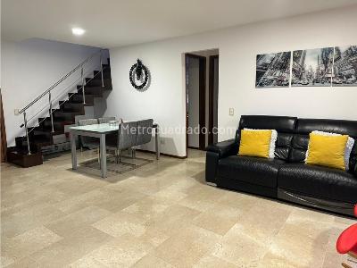 Apartamento de 3 alcobas en venta en La Castellana, Medellín, 198 m² · foto 4 de 17