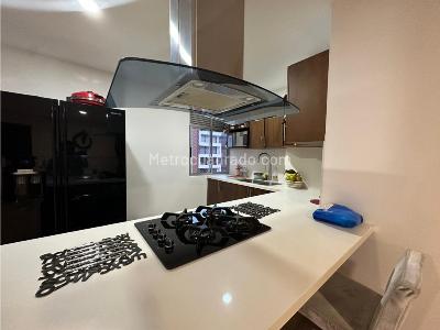 Apartamento de 3 alcobas en venta en La Castellana, Medellín, 198 m² · foto 5 de 17