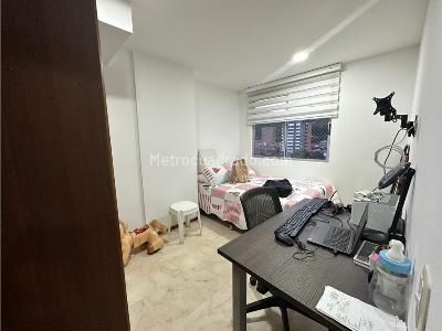 Apartamento de 3 alcobas en venta en La Castellana, Medellín, 198 m² · foto 10 de 17