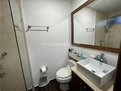 Apartamento de 3 alcobas en venta en La Castellana, Medellín, 198 m² · foto 11 de 17