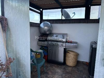 Apartamento de 3 alcobas en venta en La Castellana, Medellín, 198 m² · foto 15 de 17