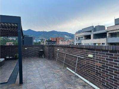 Apartamento de 3 alcobas en venta en La Castellana, Medellín, 198 m² · foto 16 de 17