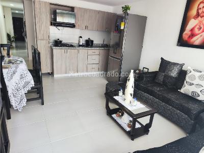 Apartamento en venta en La Gloria, Itagüí · foto 2 de 15