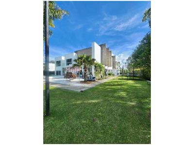 Casa de 5 alcobas en venta en Llano Grande, Rionegro · foto 3 de 20