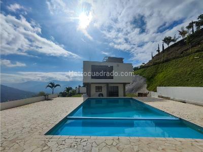 Casa de 5 alcobas en venta en Vereda La Delgadita, Bello, 2000 m² · foto 4 de 20