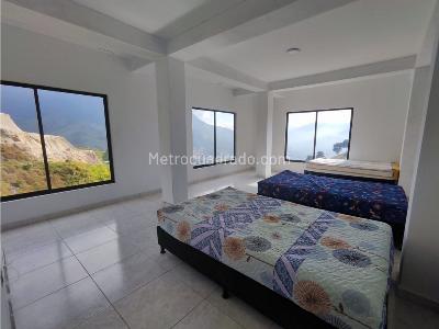 Casa de 5 alcobas en venta en Vereda La Delgadita, Bello, 2000 m² · foto 12 de 20