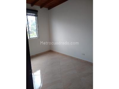 Apartamento de 3 alcobas en venta en Bello, Bello, 60 m² · foto 4 de 19