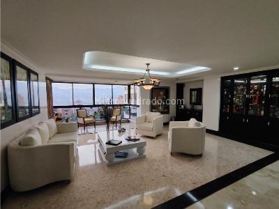 Apartamento en venta en El Poblado, Medellín · foto 2 de 20