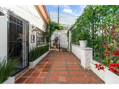Casa de 5 alcobas en venta en El Poblado, Medellín, 1574 m² · foto 8 de 20