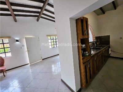 Casa de 5 alcobas en venta en El Poblado, Medellín, 1574 m² · foto 12 de 20
