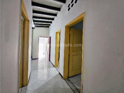Casa de 5 alcobas en venta en El Poblado, Medellín, 1574 m² · foto 14 de 20