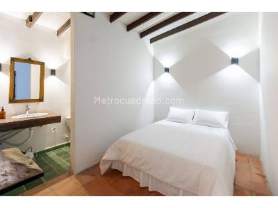 Casa de 5 alcobas en venta en El Poblado, Medellín, 1574 m² · foto 15 de 20