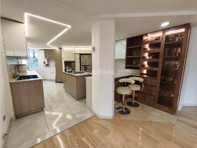Apartamento de 3 alcobas en venta en Los Balsos, Medellín, 128 m² · foto 3 de 9