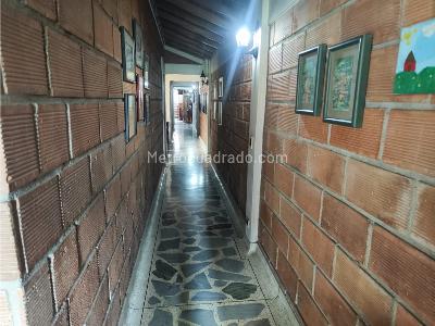 Casa de 3 alcobas en venta en Prado Centro, Medellín, 115 m² · foto 7 de 17