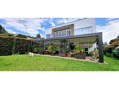 Casa de 4 alcobas en venta en Alto De Las Palmas, Envigado, 1461 m² · foto 3 de 20