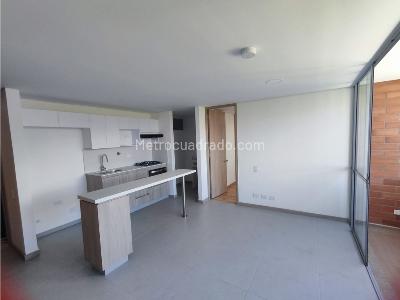 Apartamento de 2 alcobas en venta en Ciudad Fabricato, Bello, 62 m² · foto 4 de 11