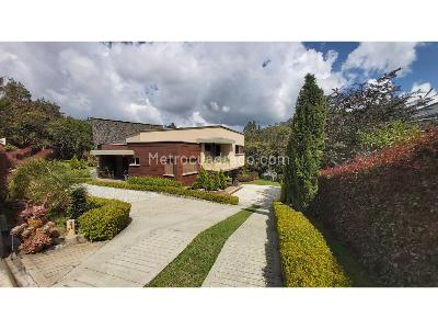 Casa de 4 alcobas en venta en Alto De Las Palmas, Envigado, 475 m² · foto 2 de 20
