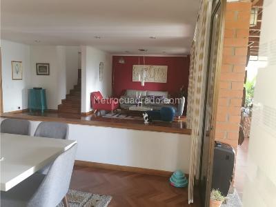 Casa de 5 alcobas en venta en El Poblado, Medellín, 243 m² · foto 5 de 20