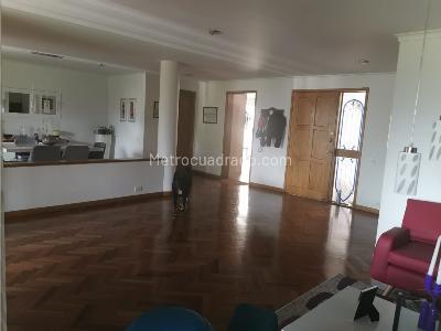Casa de 5 alcobas en venta en El Poblado, Medellín, 243 m² · foto 6 de 20