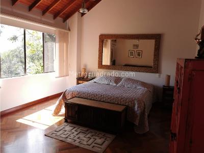 Casa de 5 alcobas en venta en El Poblado, Medellín, 243 m² · foto 10 de 20