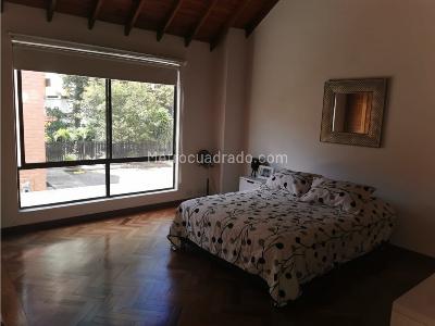 Casa de 5 alcobas en venta en El Poblado, Medellín, 243 m² · foto 11 de 20