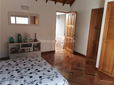 Casa de 5 alcobas en venta en El Poblado, Medellín, 243 m² · foto 12 de 20