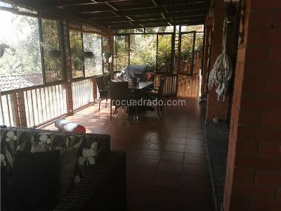 Casa de 5 alcobas en venta en El Poblado, Medellín, 243 m² · foto 15 de 20