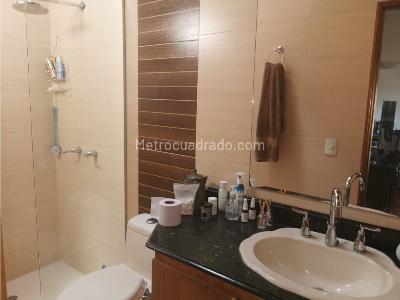 Casa de 5 alcobas en venta en El Poblado, Medellín, 243 m² · foto 17 de 20
