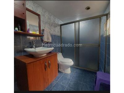 Casa de 4 alcobas en venta en Guayabal, Medellín, 140 m² · foto 6 de 7
