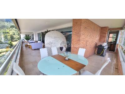Apartamento en venta en Poblado, Medellín · foto 3 de 20