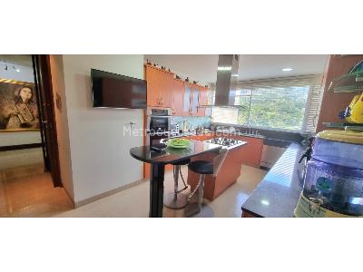 Apartamento en venta en Poblado, Medellín · foto 8 de 20