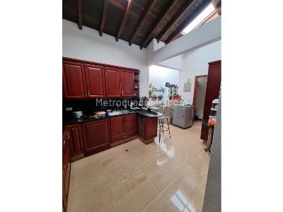 Casa de 4 alcobas en venta en Sabaneta, Sabaneta, 350 m² · foto 3 de 16
