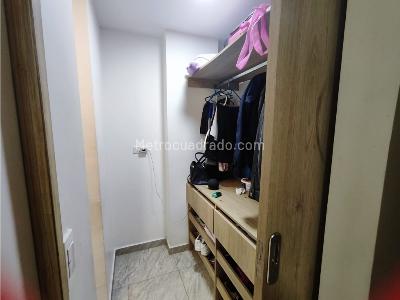 Apartamento de 3 alcobas en venta en Cabañas, Bello, 100 m² · foto 6 de 8