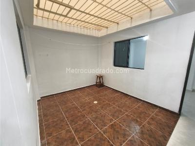 Apartamento de 3 alcobas en venta en Cabañas, Bello, 101 m² · foto 3 de 12