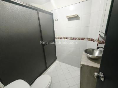 Apartamento de 3 alcobas en venta en Cabañas, Bello, 101 m² · foto 5 de 12