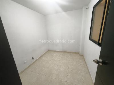 Apartamento de 3 alcobas en venta en Cabañas, Bello, 101 m² · foto 8 de 12
