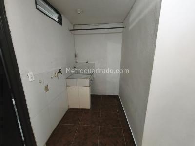 Apartamento de 3 alcobas en venta en Cabañas, Bello, 101 m² · foto 9 de 12