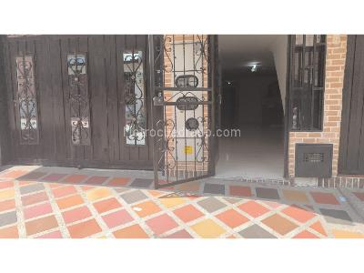 Apartamento de 3 alcobas en venta en Cabañas, Bello, 101 m² · foto 11 de 12