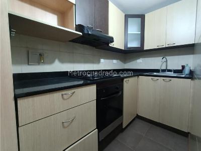 Casa de 3 alcobas en venta en Calatrava, Itagüí, 136 m² · foto 3 de 20