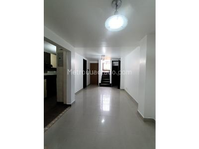 Casa de 3 alcobas en venta en Calatrava, Itagüí, 136 m² · foto 6 de 20