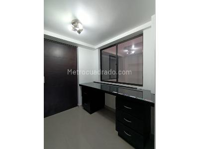 Casa de 3 alcobas en venta en Calatrava, Itagüí, 136 m² · foto 13 de 20