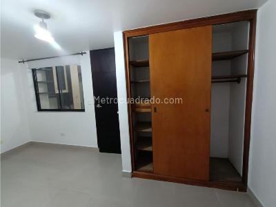 Casa de 3 alcobas en venta en Calatrava, Itagüí, 136 m² · foto 17 de 20