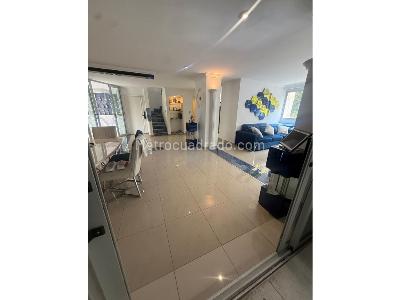 Apartamento de 3 alcobas en venta en El Poblado, Medellín, 262 m² · foto 3 de 17